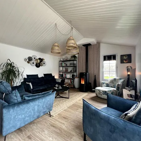 De Charme Avec Son Ecluse Villa