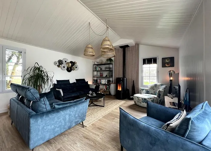 De Charme - Piscine - Etang Villa