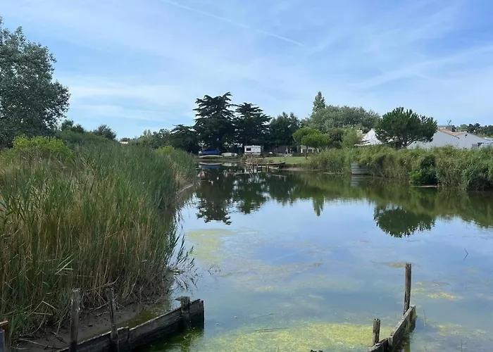 De Charme - Piscine - Etang